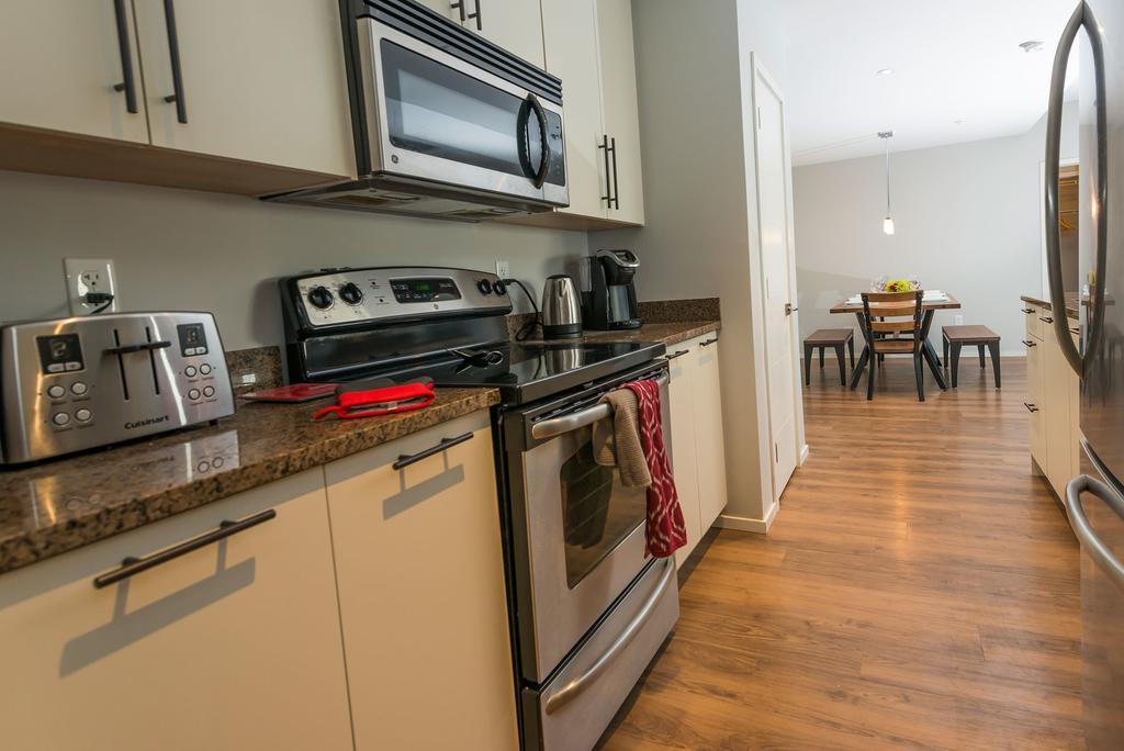 Nova Suites Inc. Халифакс Екстериор снимка